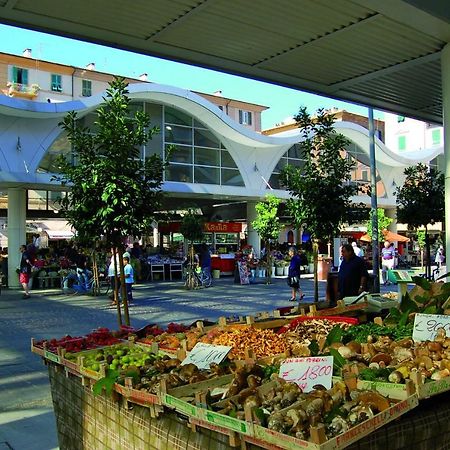 شقة لا سبيتسْيا  في A Casa Mia... Nel Corso المظهر الخارجي الصورة