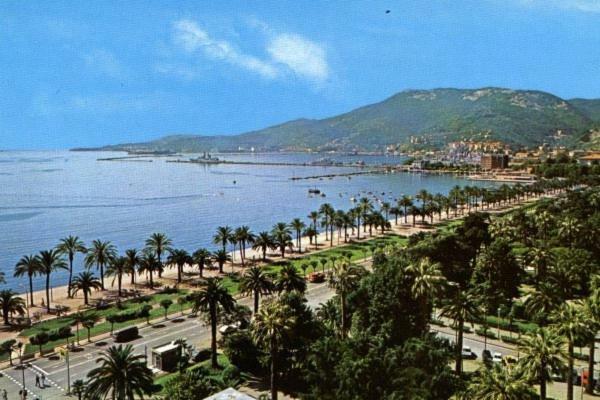 شقة لا سبيتسْيا  في A Casa Mia... Nel Corso المظهر الخارجي الصورة